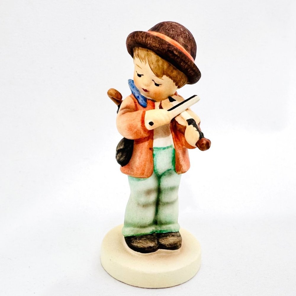 Goebel Hummel Little Fiddler 2 4/0 MIniature Hummel TMK-6 (1984)
